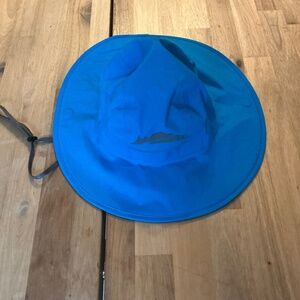 Outdoor Research toodler hat